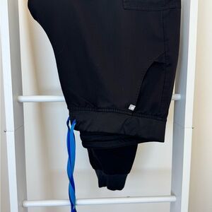 FIGS XL-P jogger scrub pants